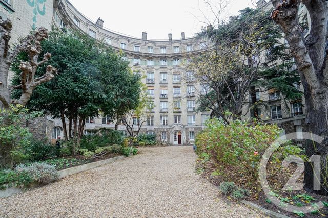 Afficher la photo en grand appartement à vendre - 3 pièces - 68.74 m2 - PARIS - 75017 - ILE-DE-FRANCE - Century 21 Patrimoine 17