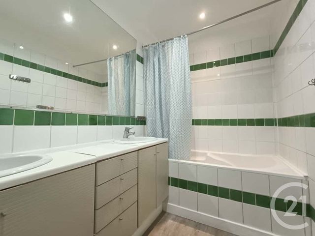 Appartement F4 à vendre - 4 pièces - 70.75 m2 - PARIS - 75017 - ILE-DE-FRANCE - Century 21 Patrimoine 17