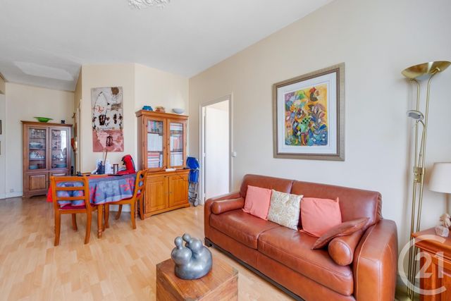 Afficher la photo en grand Appartement F2 à vendre - 2 pièces - 43.46 m2 - PARIS - 75017 - ILE-DE-FRANCE - Century 21 Patrimoine 17