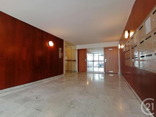 Afficher la photo en grand Appartement F1 à vendre - 1 pièce - 25.77 m2 - PARIS - 75017 - ILE-DE-FRANCE - Century 21 Patrimoine 17