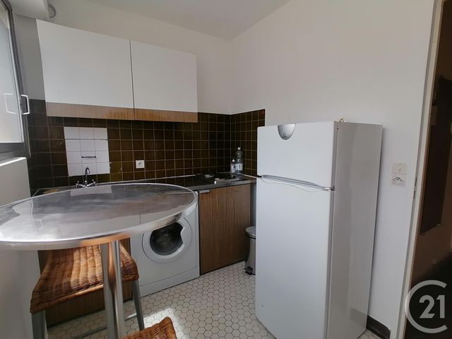 Afficher la photo en grand Appartement F1 à vendre - 1 pièce - 25.77 m2 - PARIS - 75017 - ILE-DE-FRANCE - Century 21 Patrimoine 17