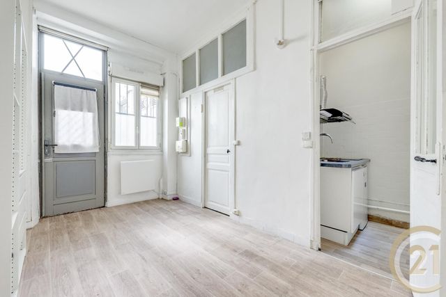 Appartement F1 à vendre - 1 pièce - 18.0 m2 - PARIS - 75017 - ILE-DE-FRANCE - Century 21 Patrimoine 17