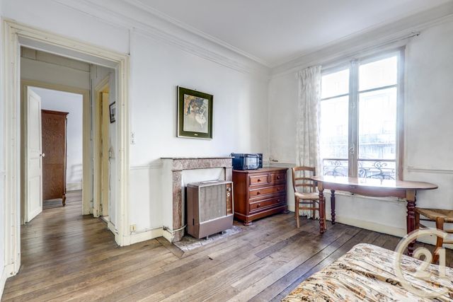 Afficher la photo en grand Appartement F3 à vendre - 3 pièces - 44.42 m2 - PARIS - 75017 - ILE-DE-FRANCE - Century 21 Patrimoine 17