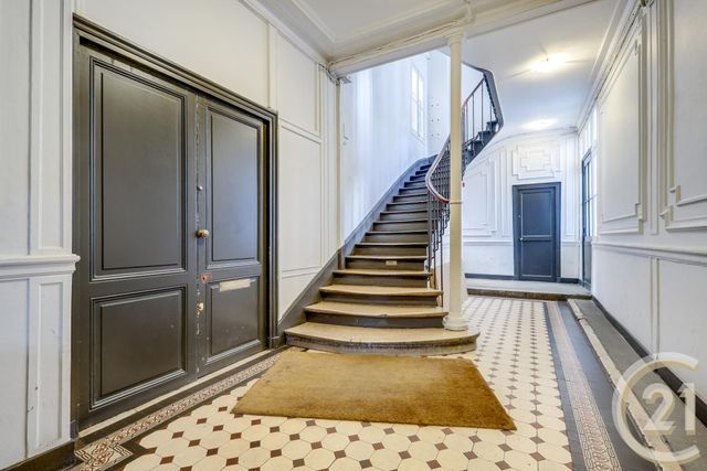 Afficher la photo en grand Appartement F3 à vendre - 3 pièces - 44.42 m2 - PARIS - 75017 - ILE-DE-FRANCE - Century 21 Patrimoine 17
