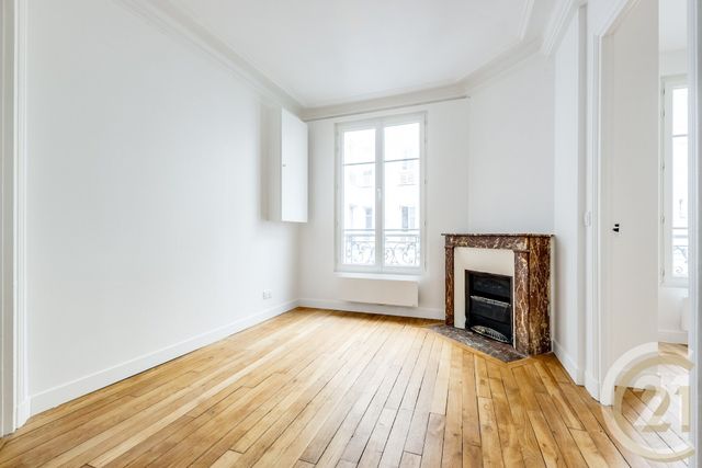 Appartement F2 à vendre - 2 pièces - 35.22 m2 - PARIS - 75017 - ILE-DE-FRANCE - Century 21 Patrimoine 17