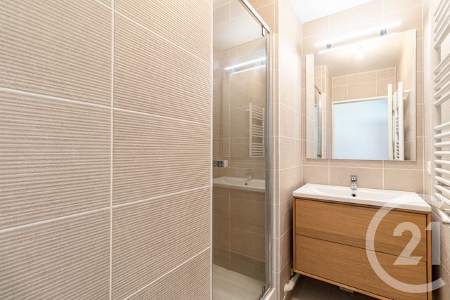 Appartement F5 à vendre - 5 pièces - 106.85 m2 - ST OUEN - 93 - ILE-DE-FRANCE - Century 21 Patrimoine 17