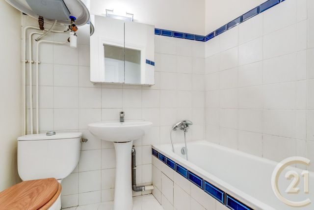 Appartement F2 à vendre - 2 pièces - 39.92 m2 - PARIS - 75017 - ILE-DE-FRANCE - Century 21 Patrimoine 17