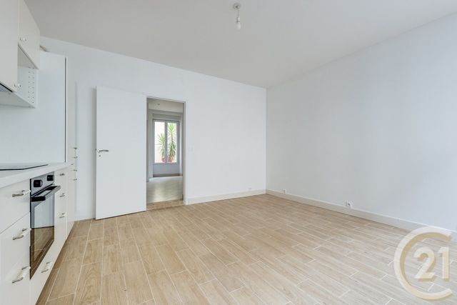 Appartement F2 à vendre - 2 pièces - 34.0 m2 - PARIS - 75017 - ILE-DE-FRANCE - Century 21 Patrimoine 17