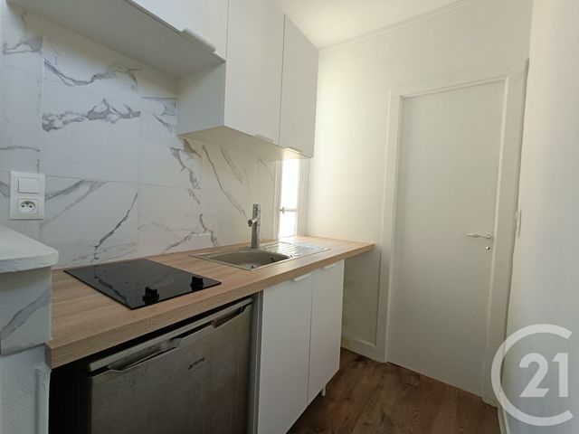 Appartement Studio à vendre - 1 pièce - 21.2 m2 - PARIS - 75017 - ILE-DE-FRANCE - Century 21 Patrimoine 17