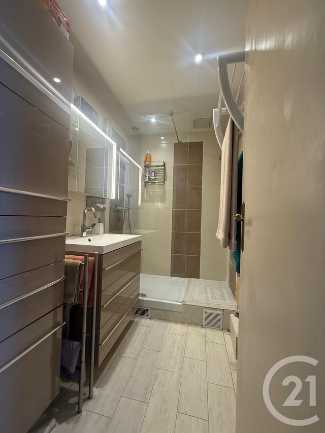 Appartement F3 à vendre - 3 pièces - 72.0 m2 - PARIS - 75017 - ILE-DE-FRANCE - Century 21 Patrimoine 17
